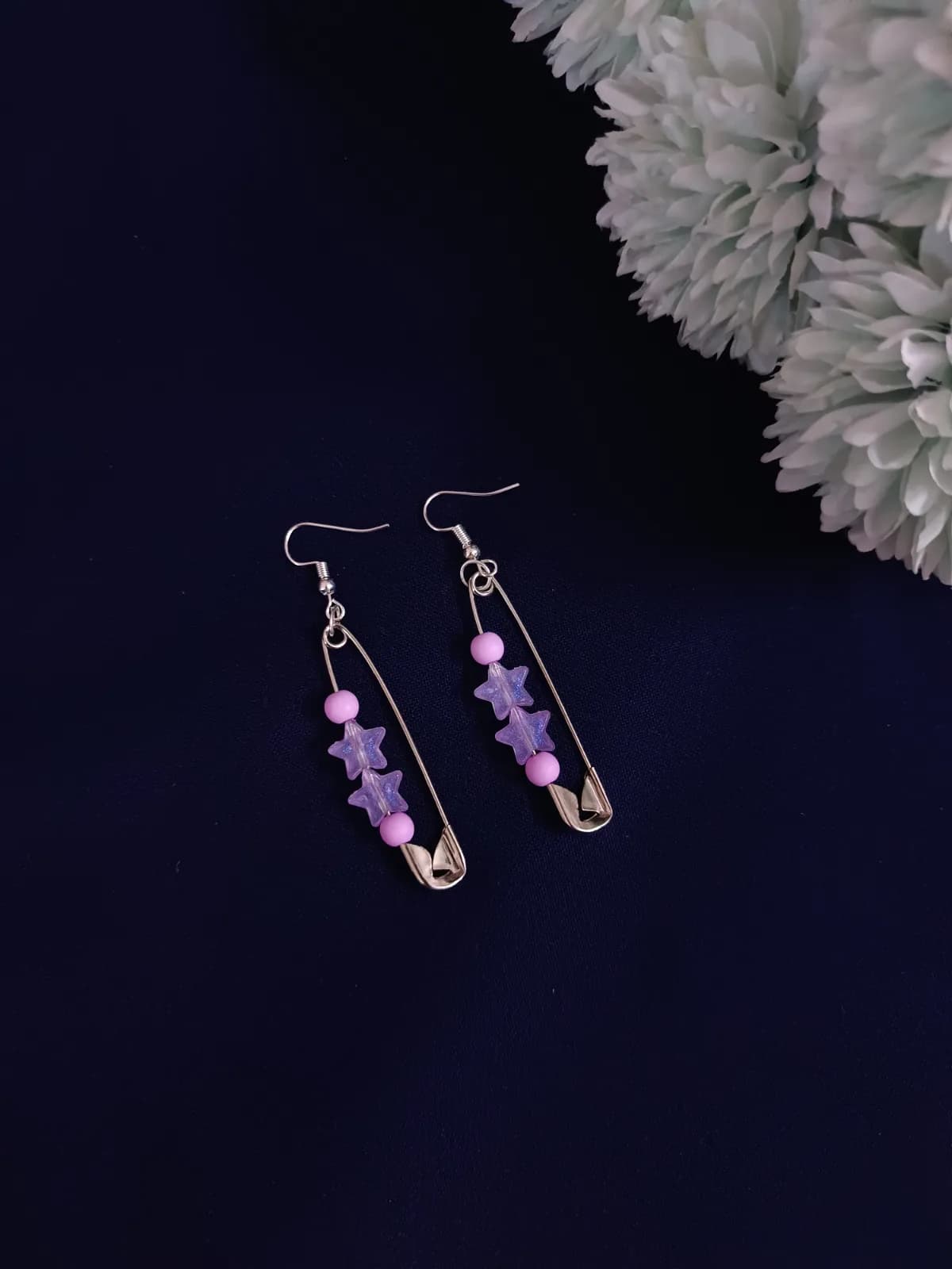 Safety pin earrings: Colorful Visions